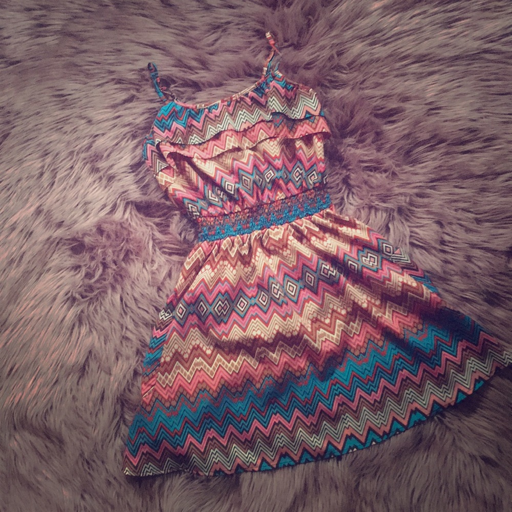 Xhilaration flirty geo pattern sundress